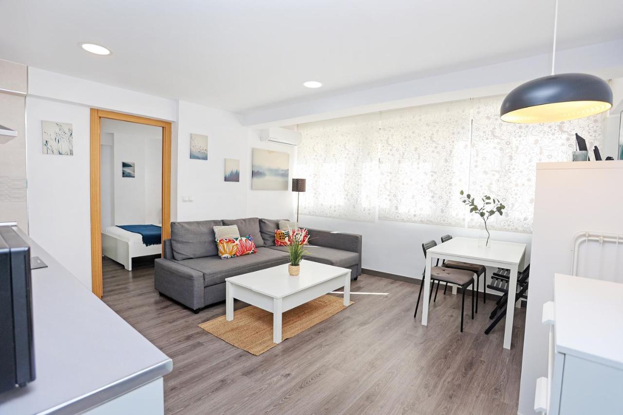 Holidays2Malaga Goya - Zona Huelin & 500 Mts De La Playa Apartment Exterior photo